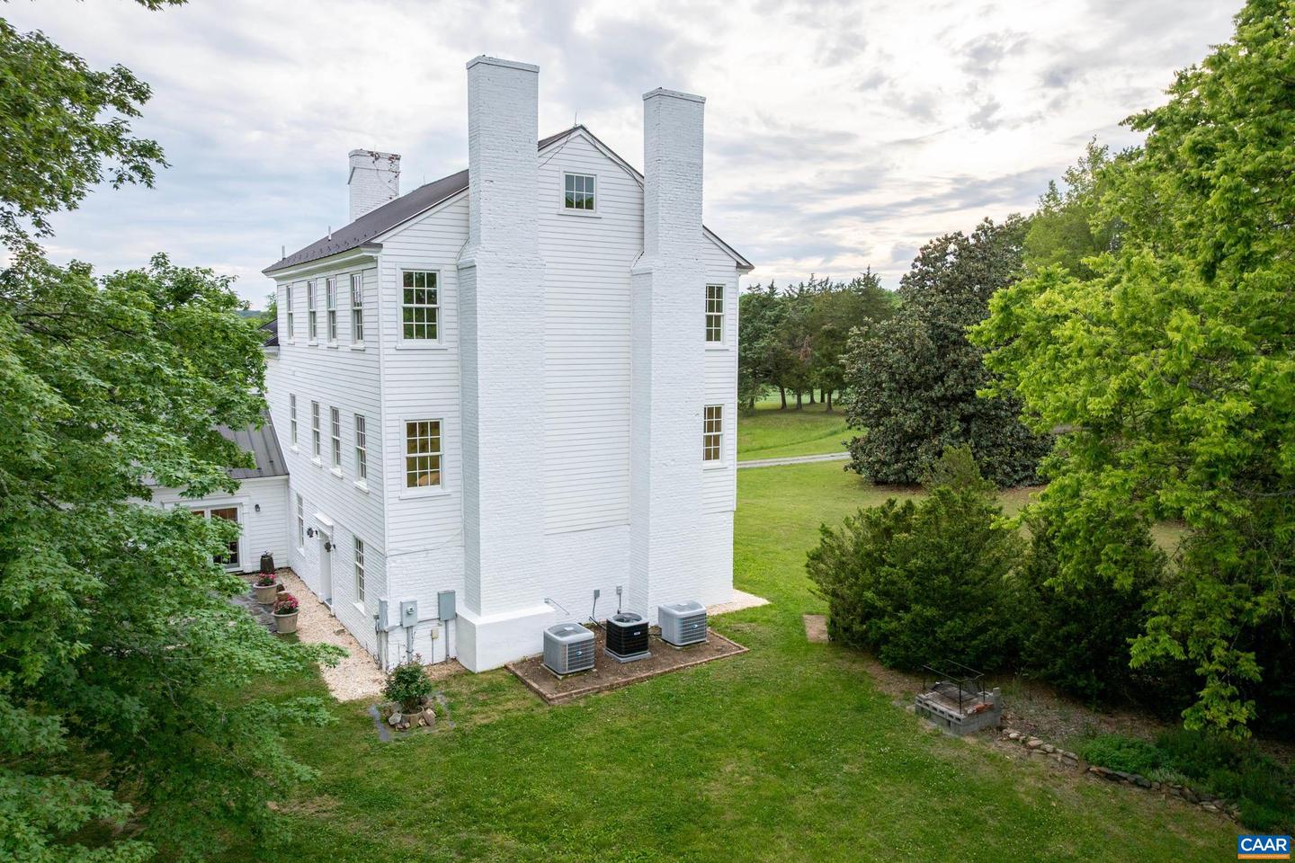 3276 BUCKINGHAM SPRINGS RD, DILLWYN, Virginia 23936, 6 Bedrooms Bedrooms, ,4 BathroomsBathrooms,Residential,For Sale,3276 BUCKINGHAM SPRINGS RD,664675 MLS # 664675