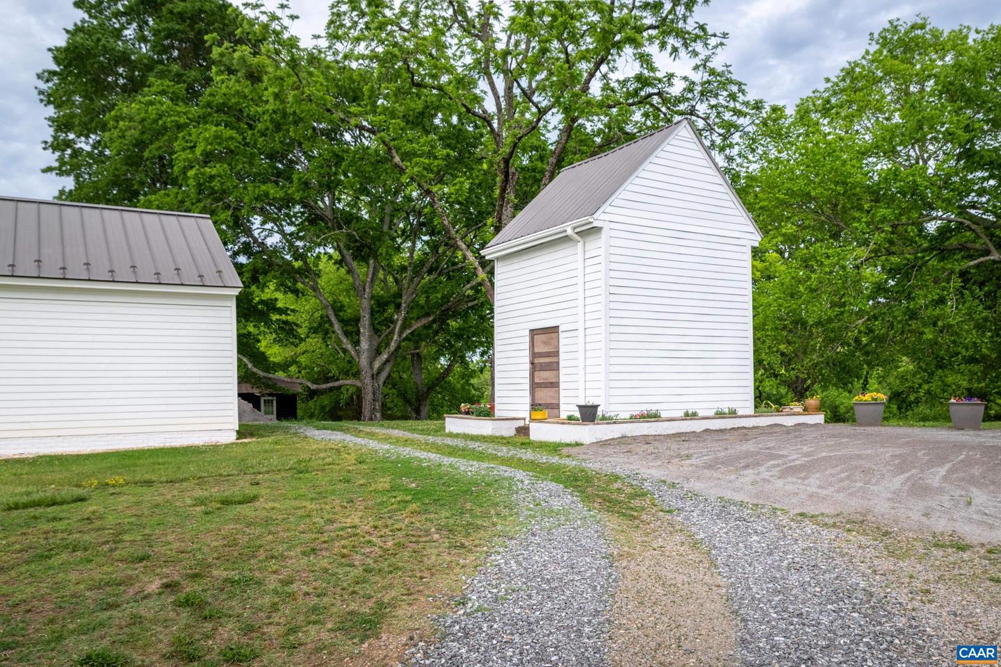 3276 BUCKINGHAM SPRINGS RD, DILLWYN, Virginia 23936, 6 Bedrooms Bedrooms, ,4 BathroomsBathrooms,Residential,For Sale,3276 BUCKINGHAM SPRINGS RD,664675 MLS # 664675