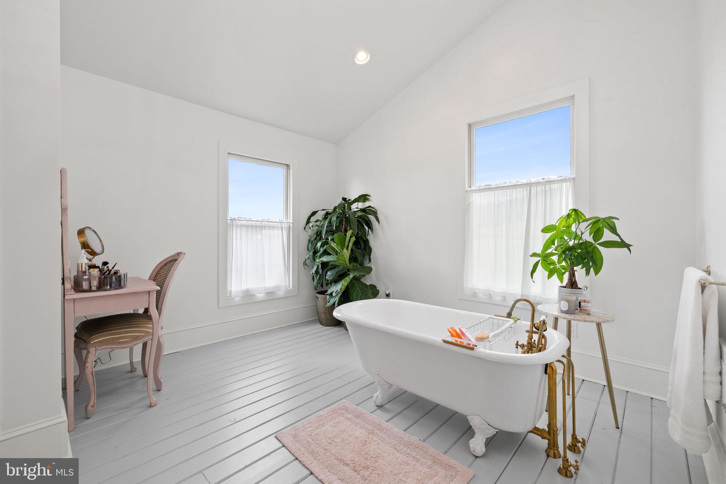 23350 CEDAR MOUNTAIN DR, RAPIDAN, Virginia 22733, 4 Bedrooms Bedrooms, ,3 BathroomsBathrooms,Farm,For Sale,23350 CEDAR MOUNTAIN DR,VACU2010650 MLS # VACU2010650