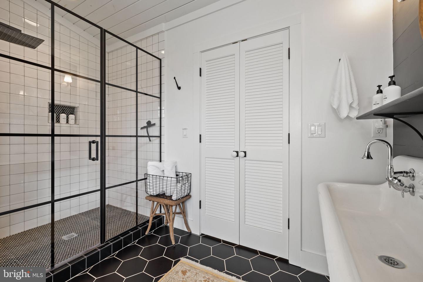 23350 CEDAR MOUNTAIN DR, RAPIDAN, Virginia 22733, 4 Bedrooms Bedrooms, ,3 BathroomsBathrooms,Residential,For Sale,23350 CEDAR MOUNTAIN DR,VACU2010668 MLS # VACU2010668