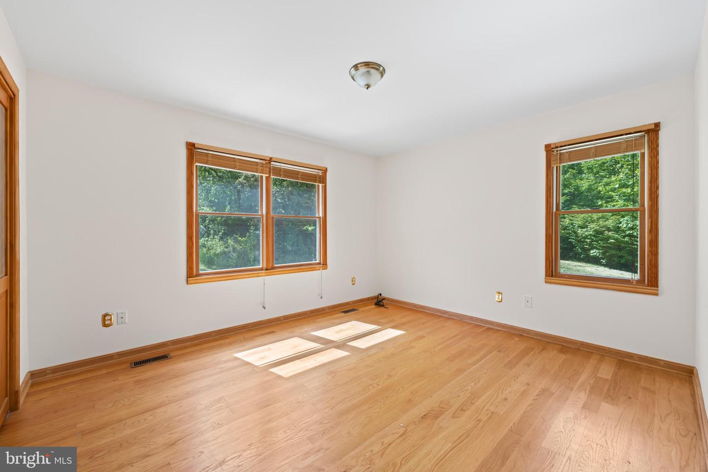 60 MOUNTAIN BREEZE LN, SYRIA, Virginia 22743, 5 Bedrooms Bedrooms, ,2 BathroomsBathrooms,Residential,For Sale,60 MOUNTAIN BREEZE LN,VAMA2002242 MLS # VAMA2002242