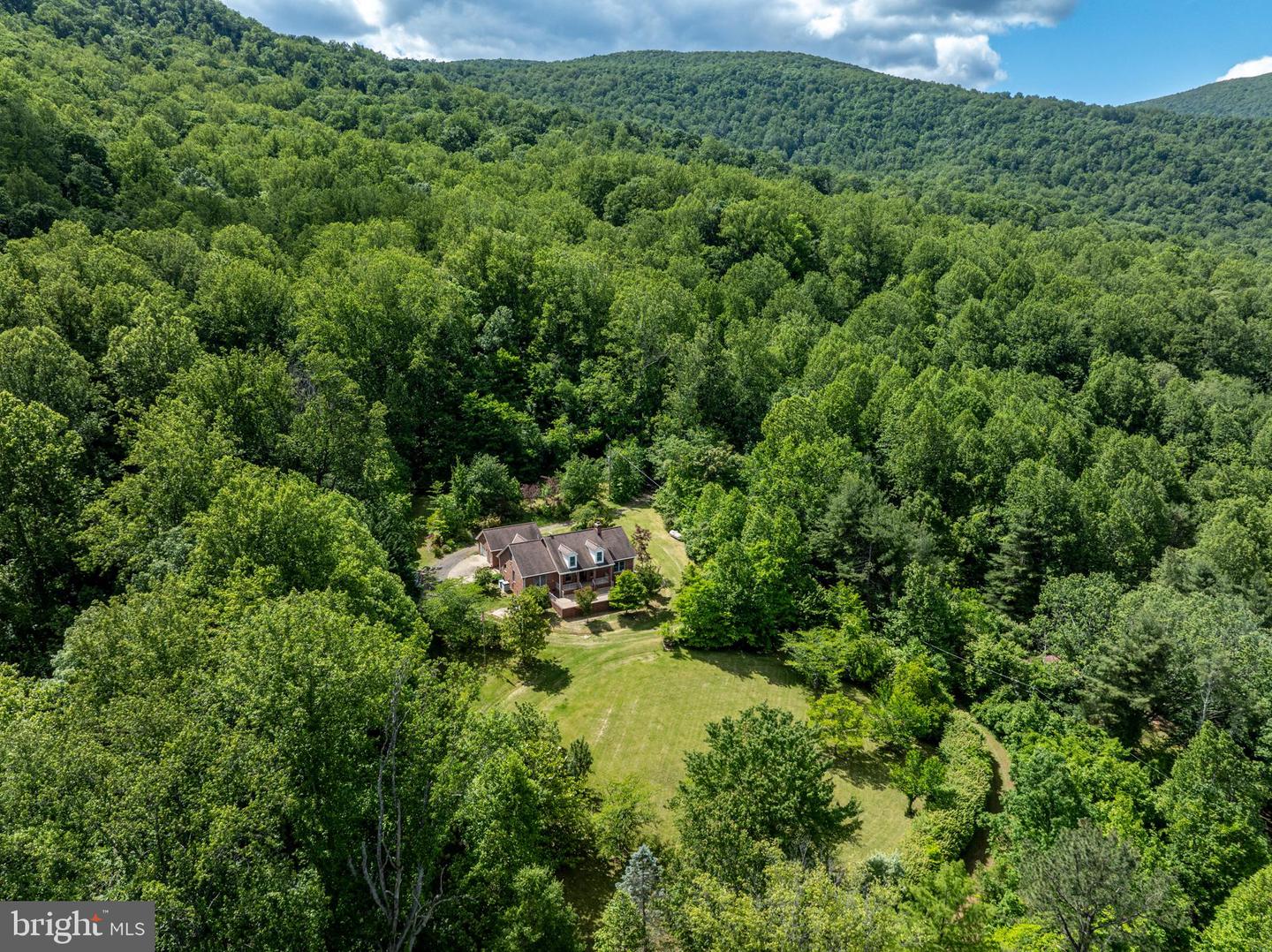 60 MOUNTAIN BREEZE LN, SYRIA, Virginia 22743, 5 Bedrooms Bedrooms, ,2 BathroomsBathrooms,Residential,For Sale,60 MOUNTAIN BREEZE LN,VAMA2002242 MLS # VAMA2002242