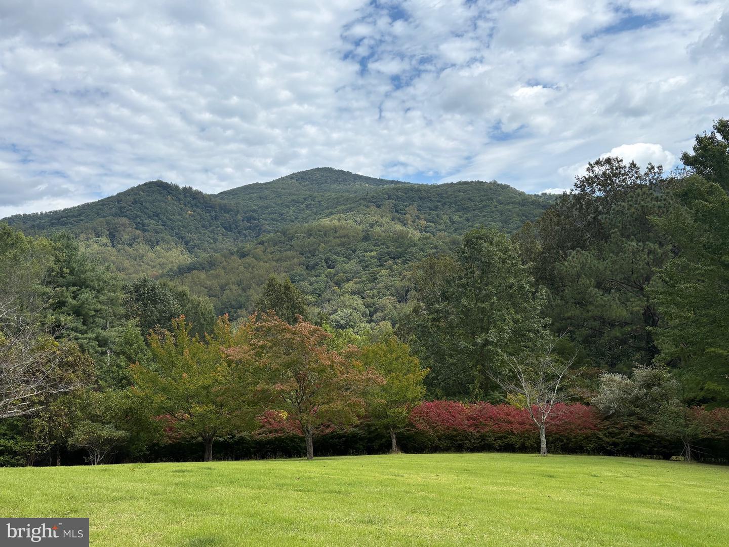 60 MOUNTAIN BREEZE LN, SYRIA, Virginia 22743, 5 Bedrooms Bedrooms, ,2 BathroomsBathrooms,Residential,For Sale,60 MOUNTAIN BREEZE LN,VAMA2002242 MLS # VAMA2002242