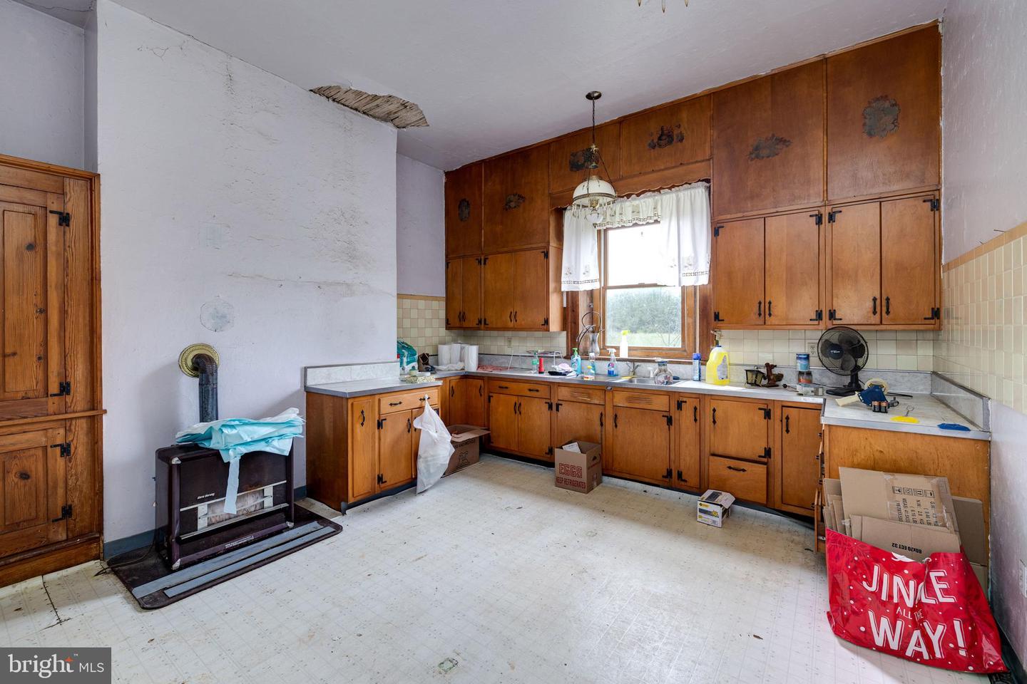 501 S FORK RD, LURAY, Virginia 22835, 3 Bedrooms Bedrooms, ,2 BathroomsBathrooms,Residential,For Sale,501 S FORK RD,VAPA2004970 MLS # VAPA2004970