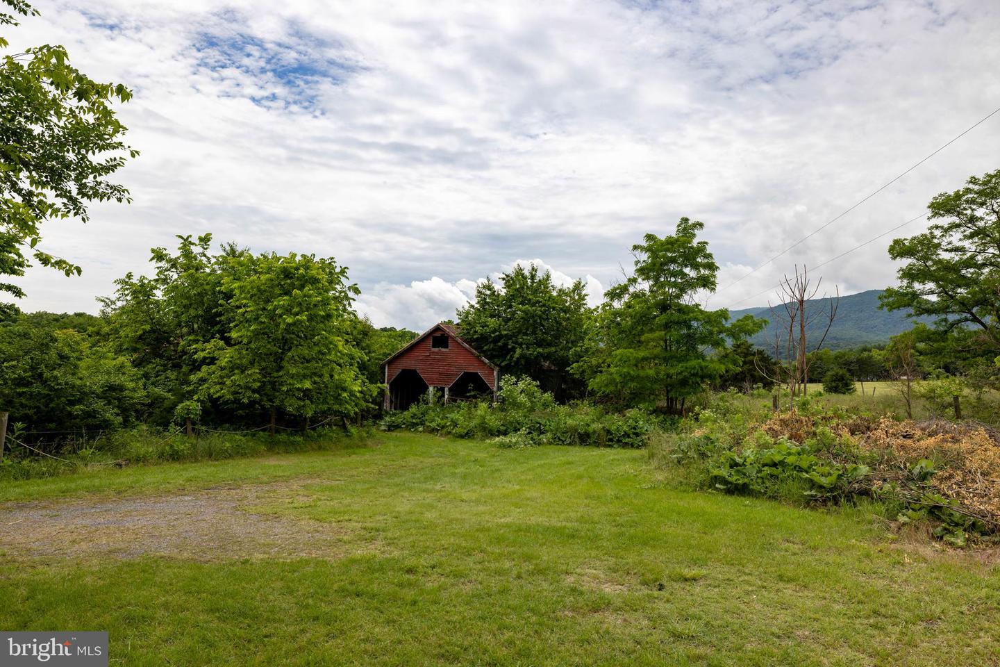 501 S FORK RD, LURAY, Virginia 22835, 3 Bedrooms Bedrooms, ,2 BathroomsBathrooms,Residential,For Sale,501 S FORK RD,VAPA2004970 MLS # VAPA2004970