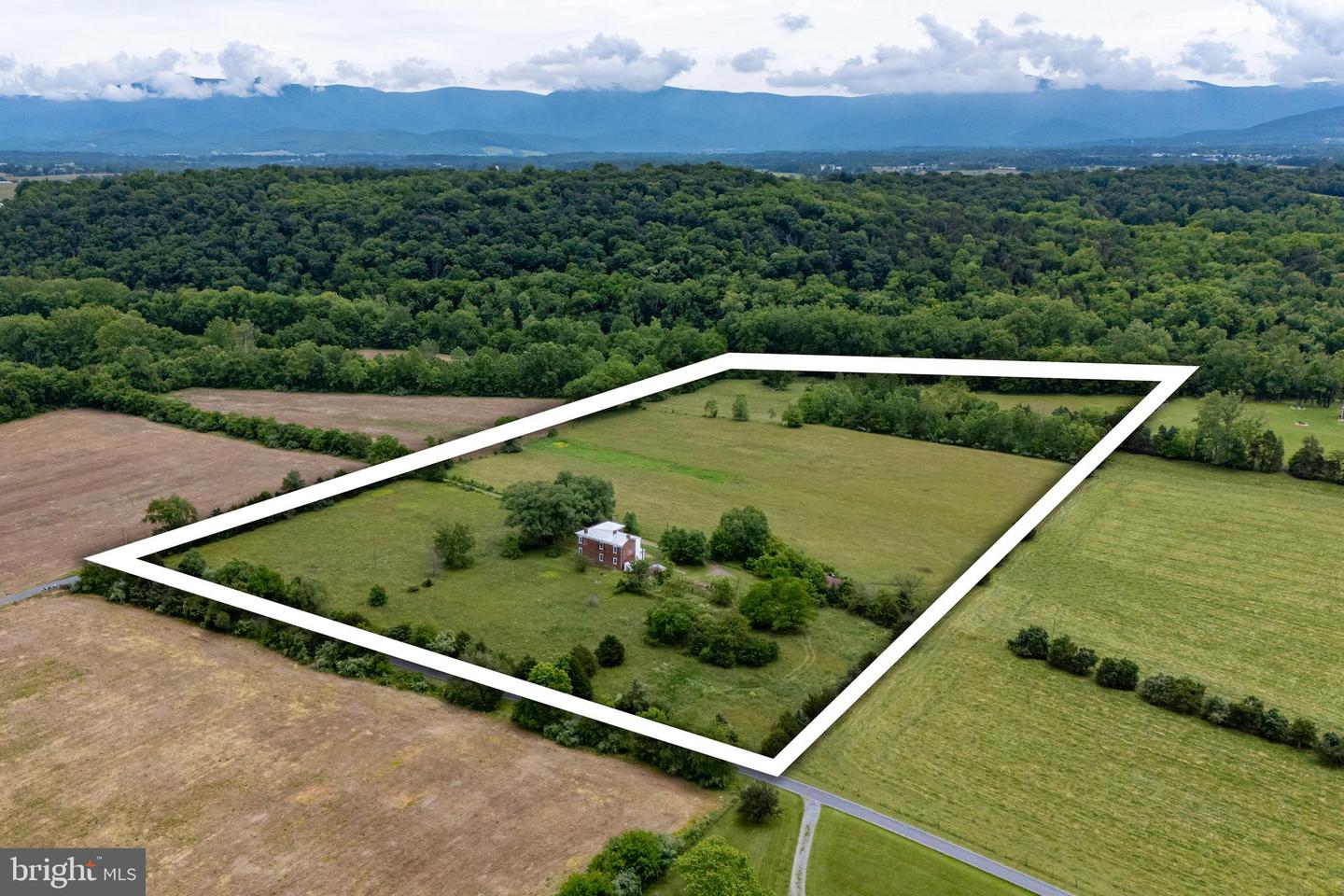 501 S FORK RD, LURAY, Virginia 22835, 3 Bedrooms Bedrooms, ,2 BathroomsBathrooms,Residential,For Sale,501 S FORK RD,VAPA2004970 MLS # VAPA2004970