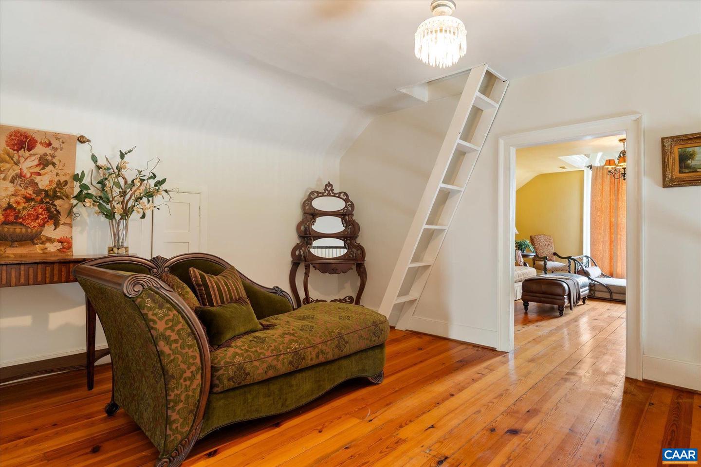 325 FACTORY OUTLET DR, MAX MEADOWS, Virginia 24360, 5 Bedrooms Bedrooms, ,3 BathroomsBathrooms,Residential,For Sale,325 FACTORY OUTLET DR,665339 MLS # 665339