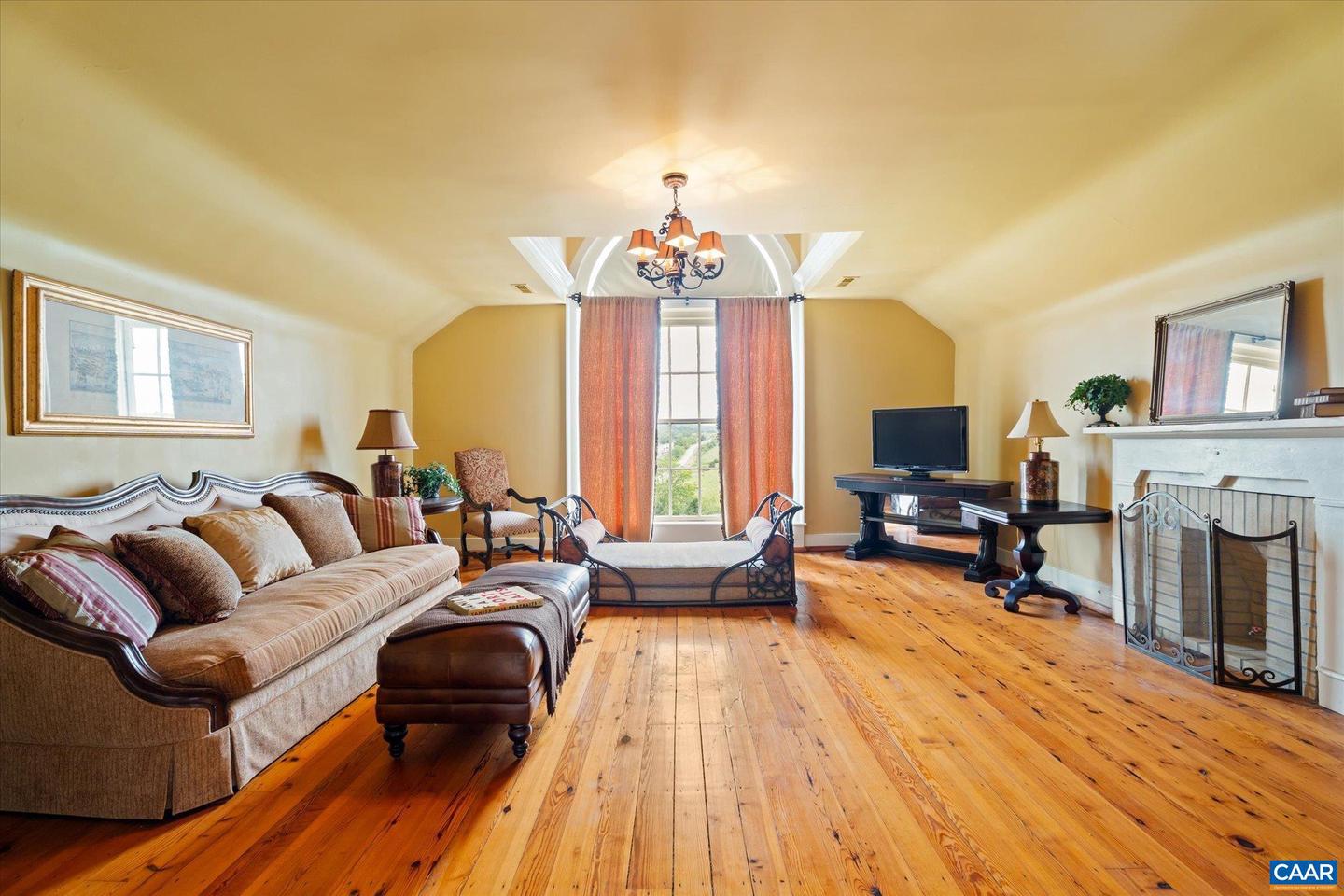 325 FACTORY OUTLET DR, MAX MEADOWS, Virginia 24360, 5 Bedrooms Bedrooms, ,3 BathroomsBathrooms,Residential,For Sale,325 FACTORY OUTLET DR,665339 MLS # 665339