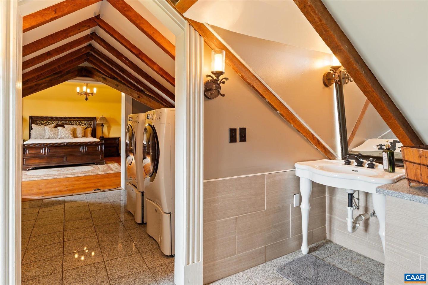 325 FACTORY OUTLET DR, MAX MEADOWS, Virginia 24360, 5 Bedrooms Bedrooms, ,3 BathroomsBathrooms,Residential,For Sale,325 FACTORY OUTLET DR,665339 MLS # 665339