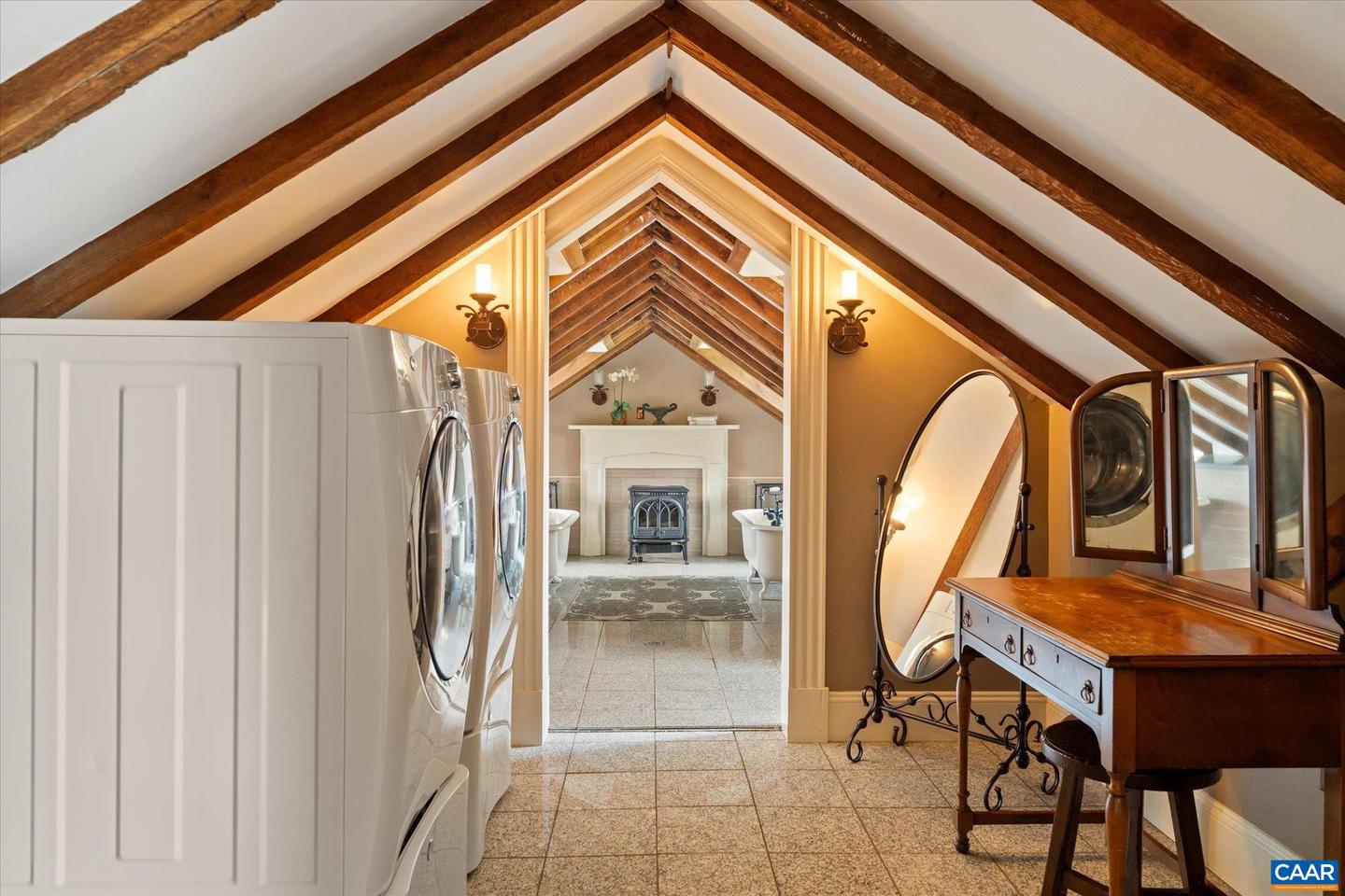 325 FACTORY OUTLET DR, MAX MEADOWS, Virginia 24360, 5 Bedrooms Bedrooms, ,3 BathroomsBathrooms,Residential,For Sale,325 FACTORY OUTLET DR,665339 MLS # 665339