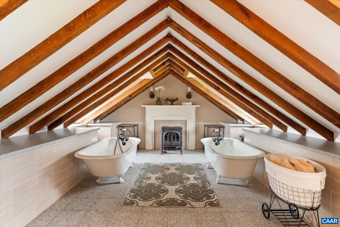 325 FACTORY OUTLET DR, MAX MEADOWS, Virginia 24360, 5 Bedrooms Bedrooms, ,3 BathroomsBathrooms,Residential,For Sale,325 FACTORY OUTLET DR,665339 MLS # 665339