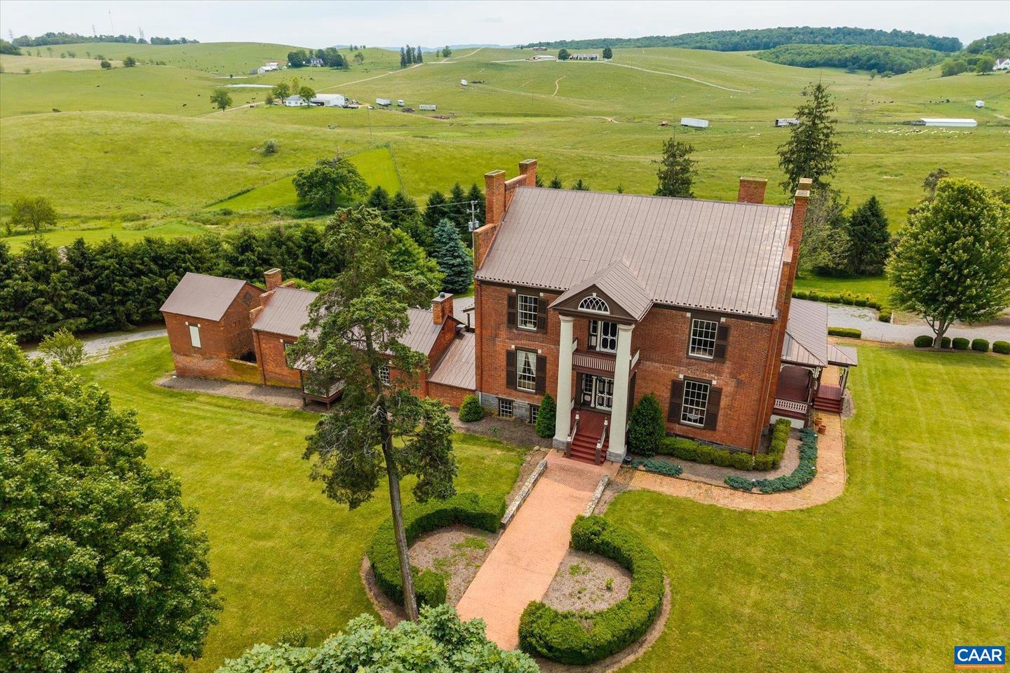 325 FACTORY OUTLET DR, MAX MEADOWS, Virginia 24360, 5 Bedrooms Bedrooms, ,3 BathroomsBathrooms,Residential,For Sale,325 FACTORY OUTLET DR,665339 MLS # 665339