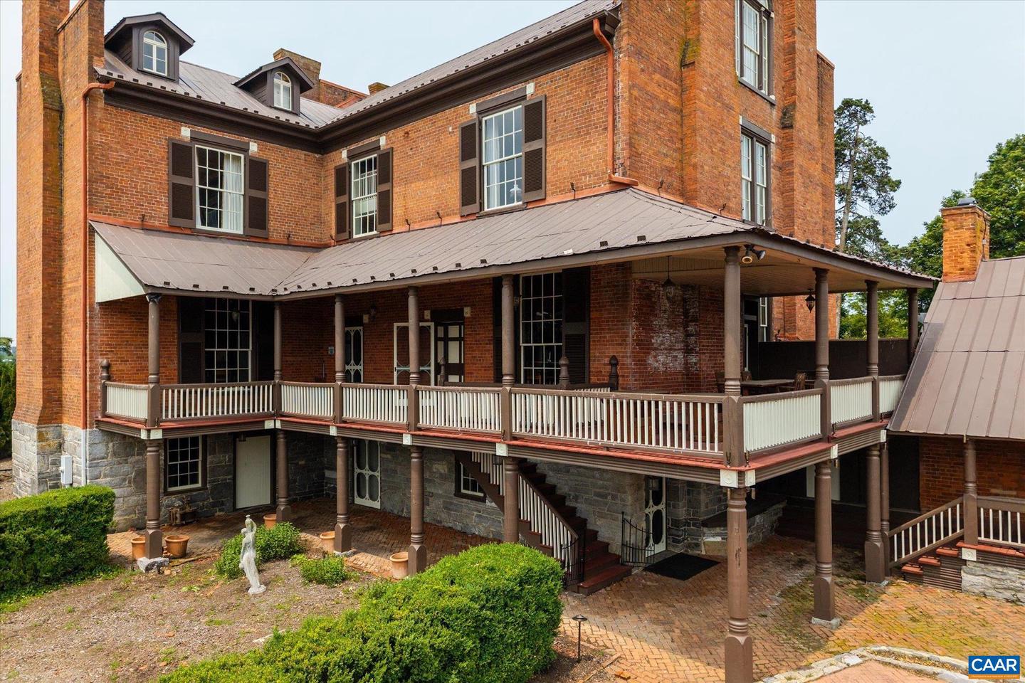 325 FACTORY OUTLET DR, MAX MEADOWS, Virginia 24360, 5 Bedrooms Bedrooms, ,3 BathroomsBathrooms,Residential,For Sale,325 FACTORY OUTLET DR,665339 MLS # 665339