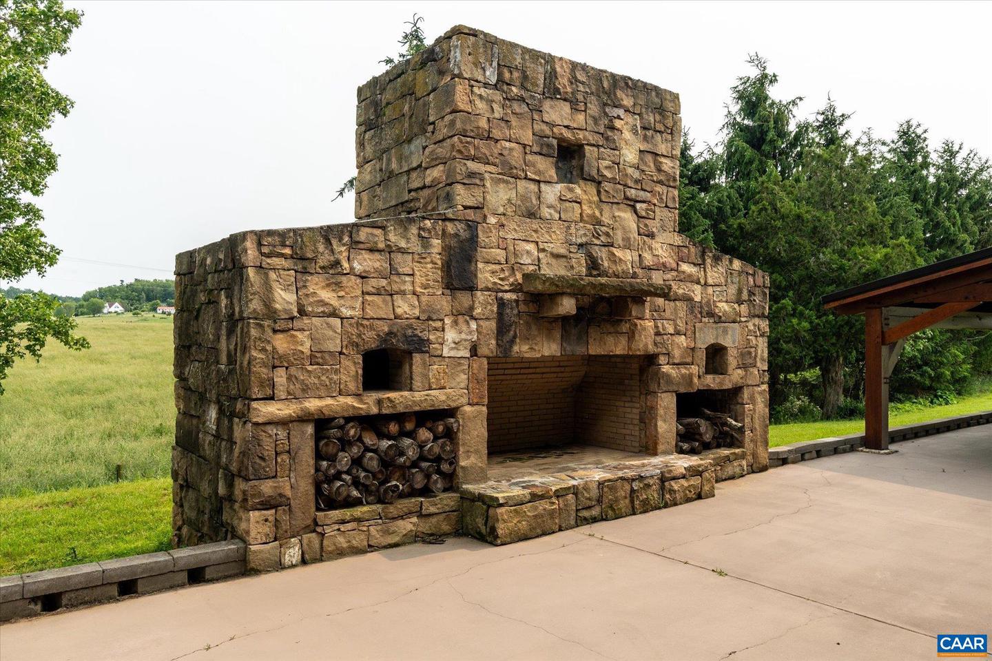 325 FACTORY OUTLET DR, MAX MEADOWS, Virginia 24360, 5 Bedrooms Bedrooms, ,3 BathroomsBathrooms,Residential,For Sale,325 FACTORY OUTLET DR,665339 MLS # 665339