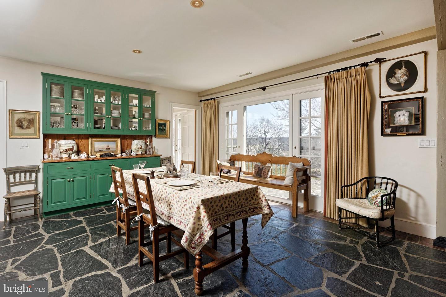 4392 CARRINGTON RD, MARKHAM, Virginia 22643, 4 Bedrooms Bedrooms, ,4 BathroomsBathrooms,Residential,For Sale,4392 CARRINGTON RD,VAFQ2016408 MLS # VAFQ2016408