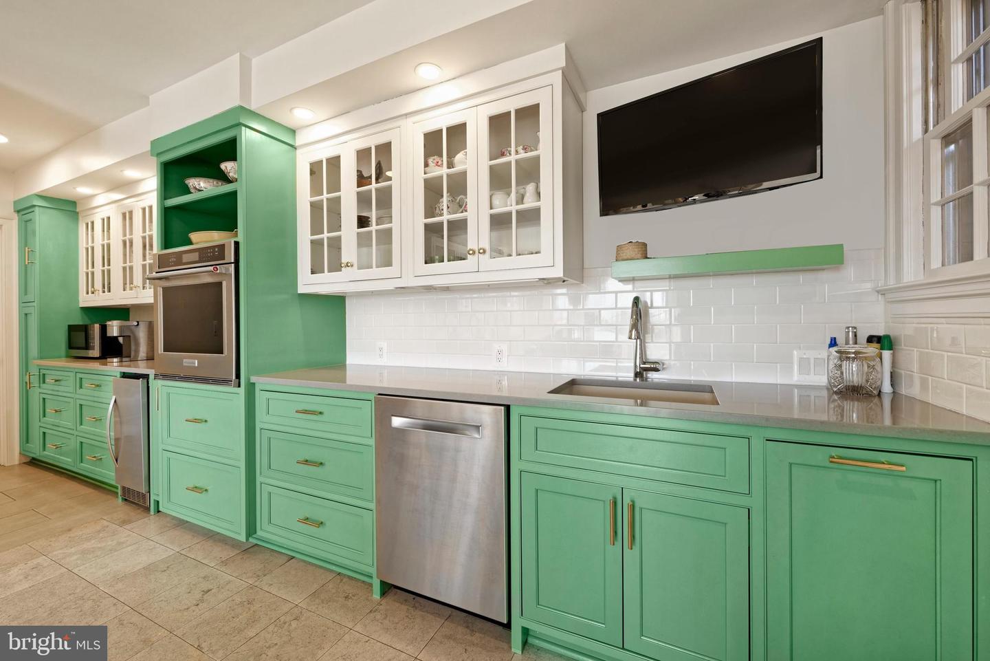 4392 CARRINGTON RD, MARKHAM, Virginia 22643, 4 Bedrooms Bedrooms, ,4 BathroomsBathrooms,Residential,For Sale,4392 CARRINGTON RD,VAFQ2016408 MLS # VAFQ2016408