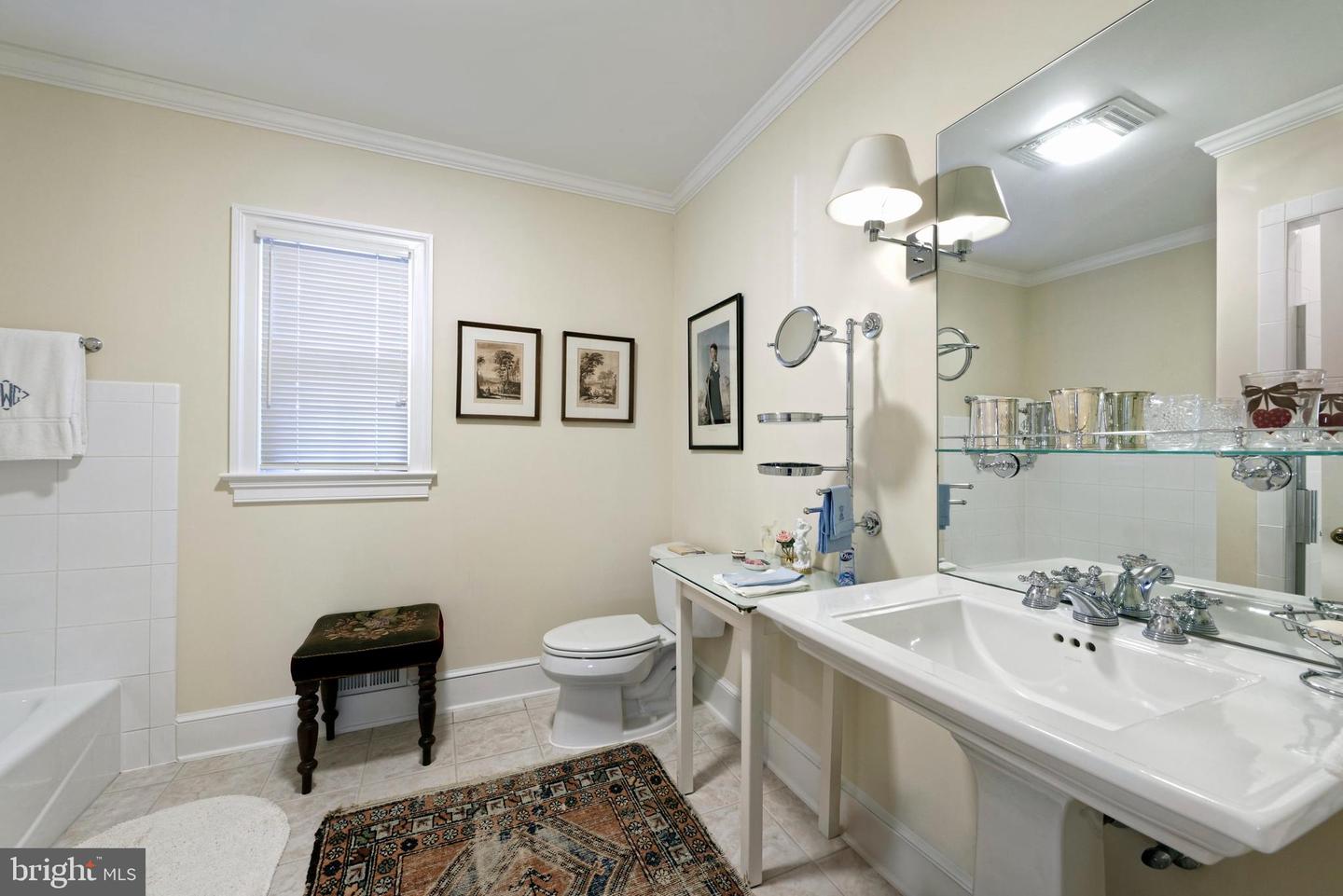 4392 CARRINGTON RD, MARKHAM, Virginia 22643, 4 Bedrooms Bedrooms, ,4 BathroomsBathrooms,Residential,For Sale,4392 CARRINGTON RD,VAFQ2016408 MLS # VAFQ2016408