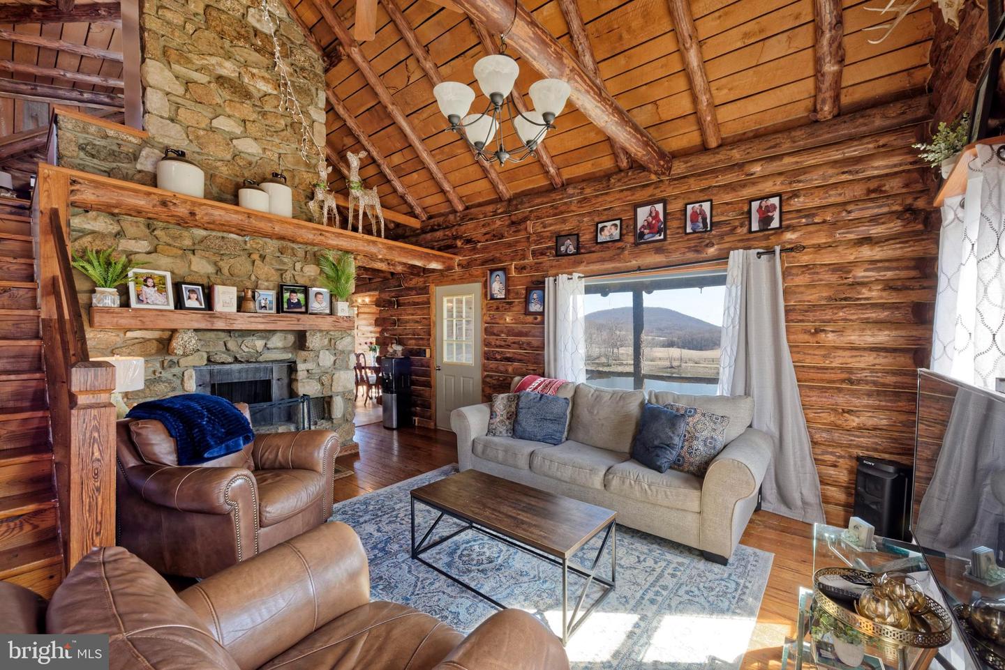 4392 CARRINGTON RD, MARKHAM, Virginia 22643, 4 Bedrooms Bedrooms, ,4 BathroomsBathrooms,Residential,For Sale,4392 CARRINGTON RD,VAFQ2016408 MLS # VAFQ2016408