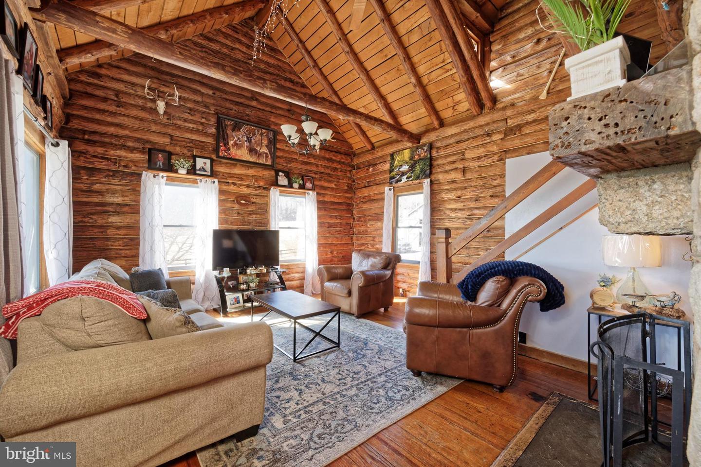 4392 CARRINGTON RD, MARKHAM, Virginia 22643, 4 Bedrooms Bedrooms, ,4 BathroomsBathrooms,Residential,For Sale,4392 CARRINGTON RD,VAFQ2016408 MLS # VAFQ2016408