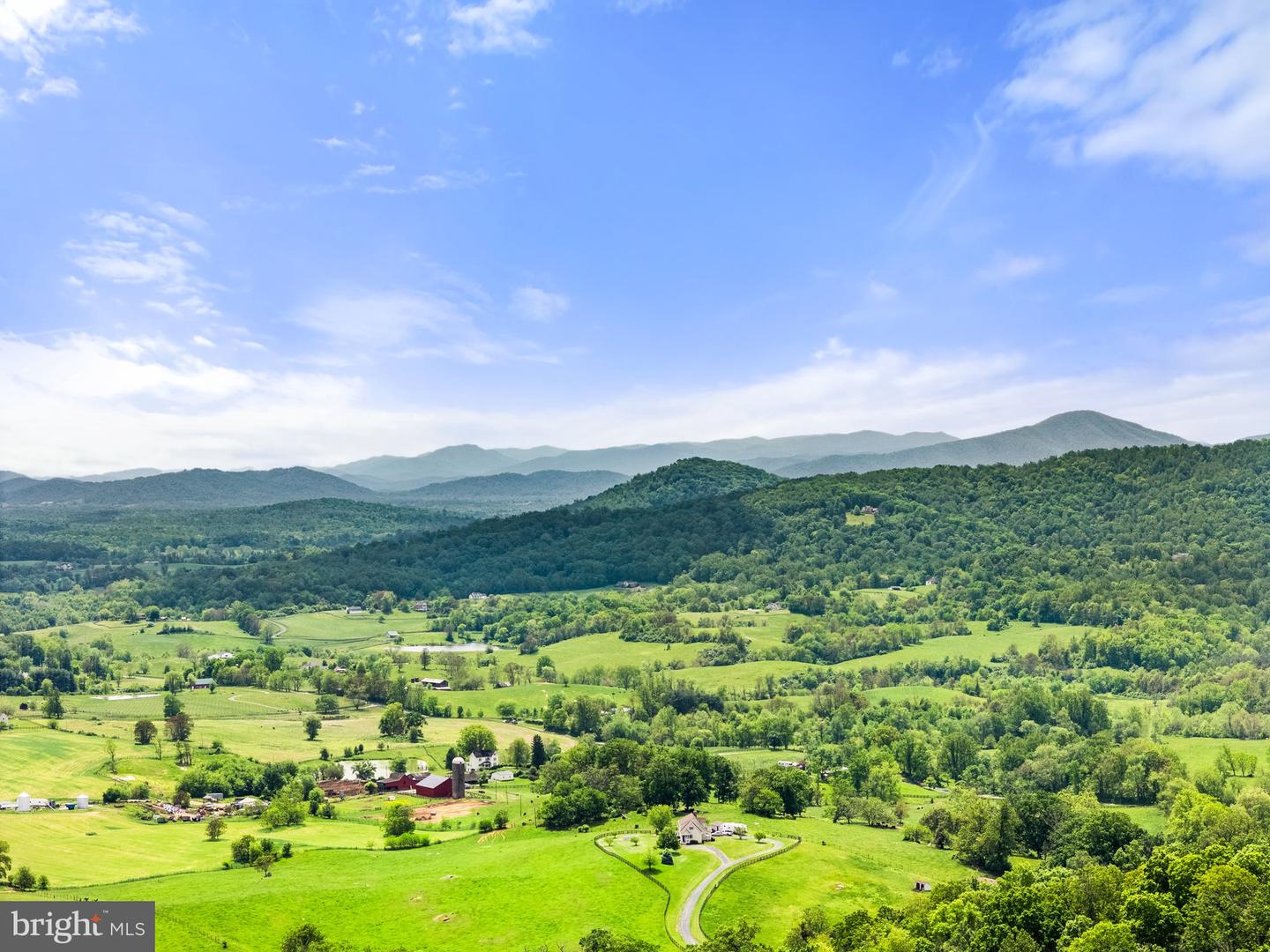 4392 CARRINGTON RD, MARKHAM, Virginia 22643, 4 Bedrooms Bedrooms, ,4 BathroomsBathrooms,Residential,For Sale,4392 CARRINGTON RD,VAFQ2016408 MLS # VAFQ2016408