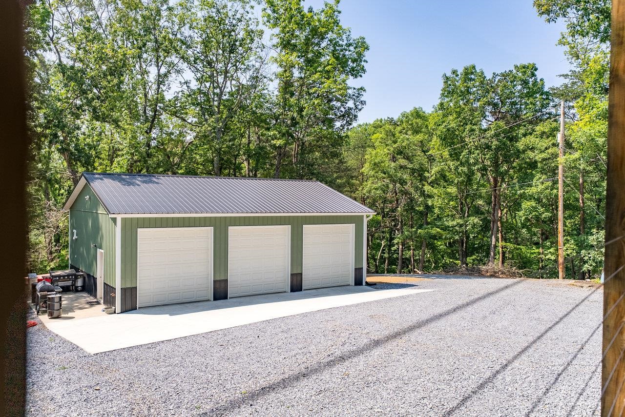 3940 US HWY 340, STANLEY, Virginia 22851, 1 Bedroom Bedrooms, ,2 BathroomsBathrooms,Residential,14,3940 US HWY 340,665496 MLS # 665496 3940 US HWY 340, STANLEY, Virginia 22851, 1 Bedroom Bedrooms, ,2 BathroomsBathrooms,Residential,14,3940 US HWY 340,665496 MLS # 665496