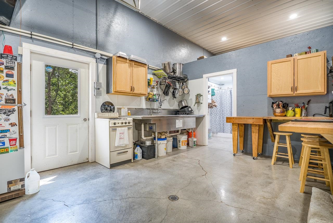 3940 US HWY 340, STANLEY, Virginia 22851, 1 Bedroom Bedrooms, ,2 BathroomsBathrooms,Residential,14,3940 US HWY 340,665496 MLS # 665496 3940 US HWY 340, STANLEY, Virginia 22851, 1 Bedroom Bedrooms, ,2 BathroomsBathrooms,Residential,14,3940 US HWY 340,665496 MLS # 665496