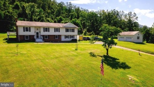 4179 FIERY RUN RD, LINDEN, Virginia 22642, 5 Bedrooms Bedrooms, ,2 BathroomsBathrooms,Residential,For Sale,4179 FIERY RUN RD,VAFQ2017118 MLS # VAFQ2017118