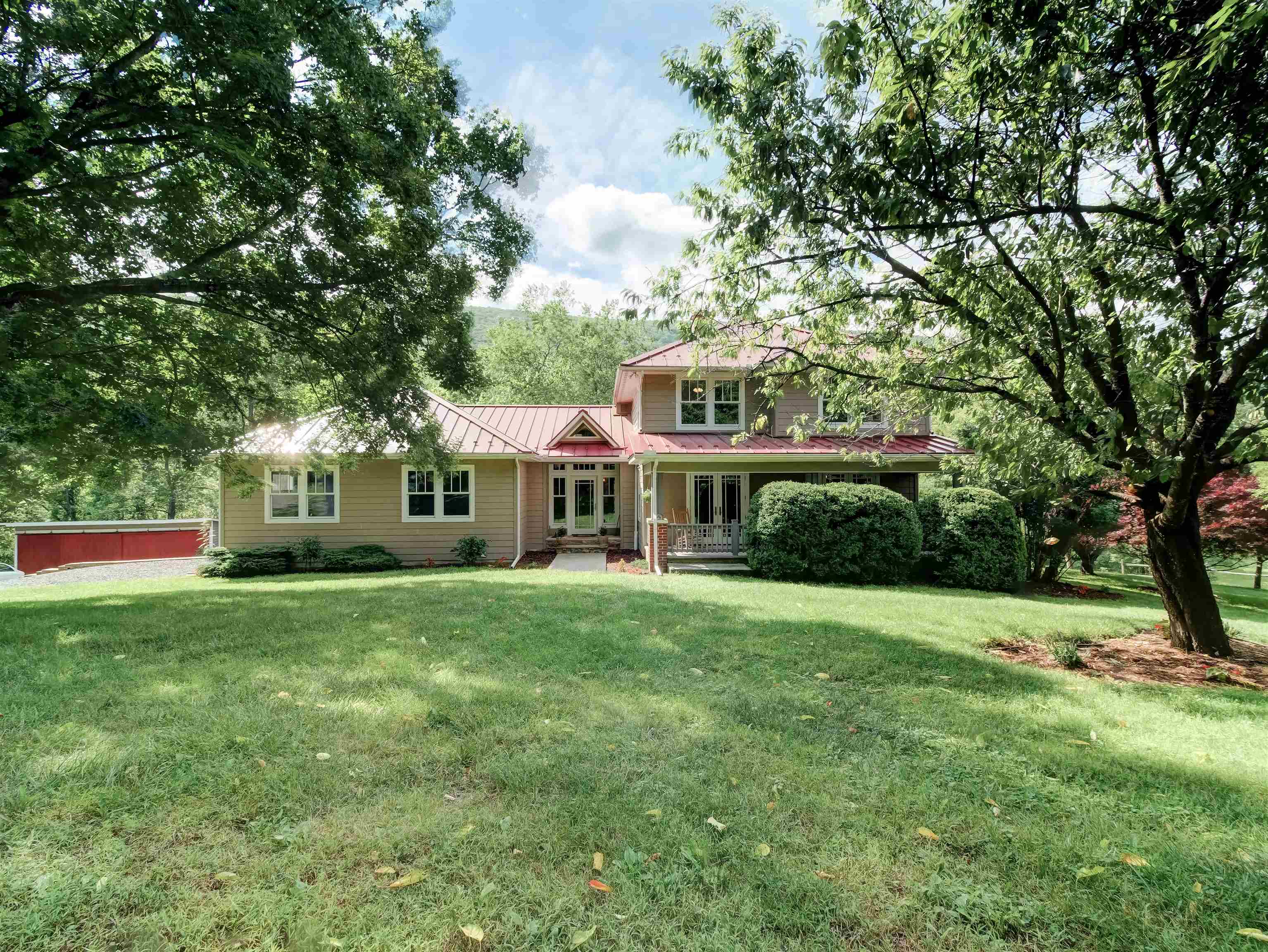 7304 DRY RUN RD, BURNSVILLE, Virginia 24487, 3 Bedrooms Bedrooms, ,2 BathroomsBathrooms,Residential,14,7304 DRY RUN RD,666061 MLS # 666061