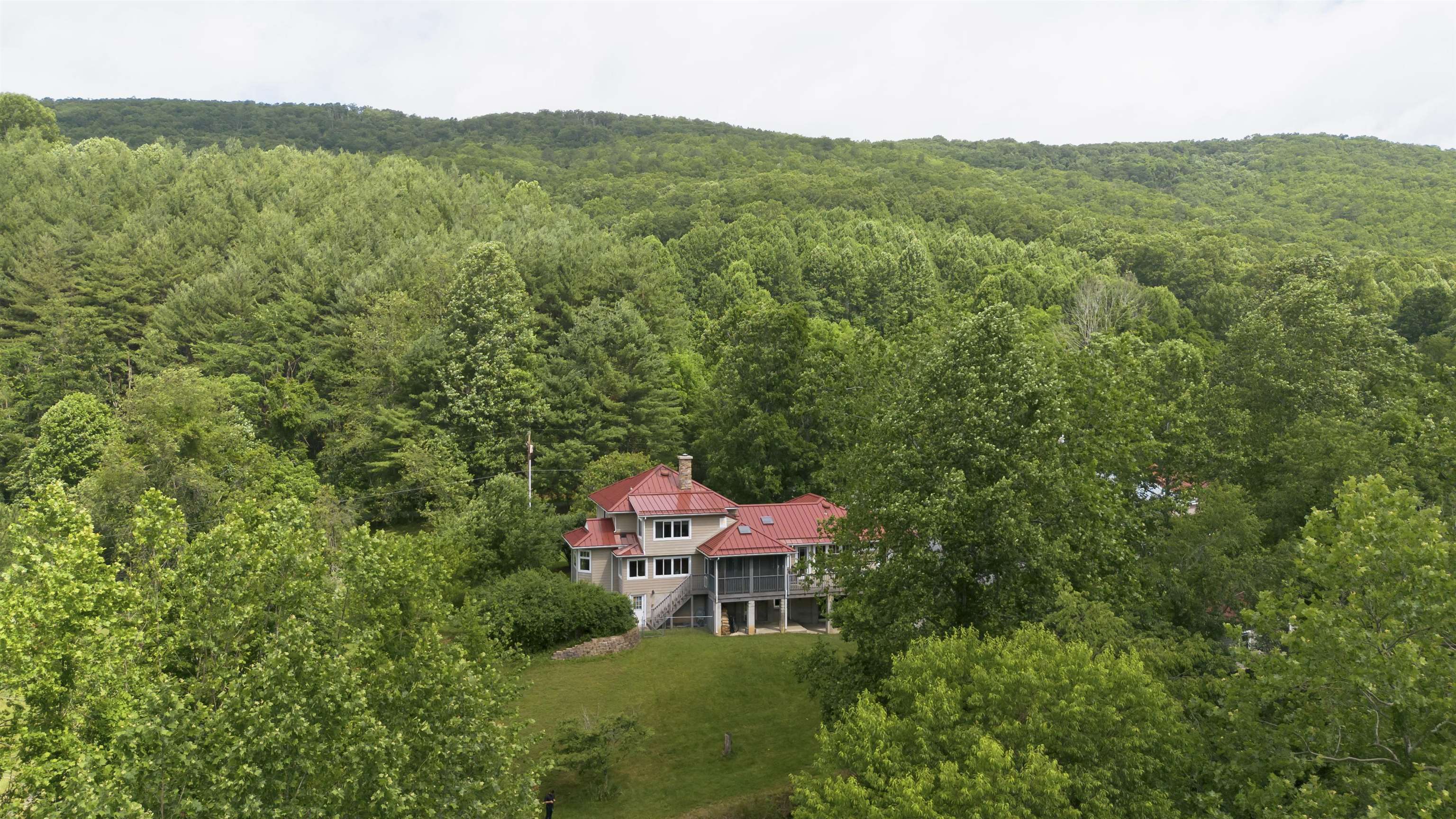 7304 DRY RUN RD, BURNSVILLE, Virginia 24487, 3 Bedrooms Bedrooms, ,2 BathroomsBathrooms,Residential,14,7304 DRY RUN RD,666061 MLS # 666061