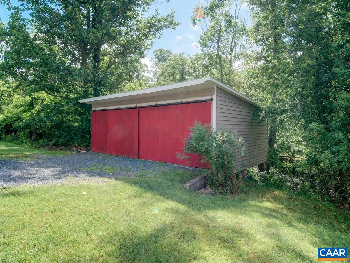 7304A DRY RUN RD, BURNSVILLE, Virginia 24487, 3 Bedrooms Bedrooms, ,2 BathroomsBathrooms,Residential,For Sale,7304A DRY RUN RD,666079 MLS # 666079 7304A DRY RUN RD, BURNSVILLE, Virginia 24487, 3 Bedrooms Bedrooms, ,2 BathroomsBathrooms,Residential,For Sale,7304A DRY RUN RD,666079 MLS # 666079