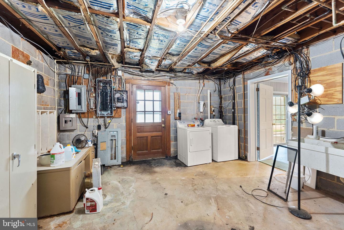 7511 &amp; 7519 ELMORES LN, WARRENTON, Virginia 20187, 9 Bedrooms Bedrooms, ,7 BathroomsBathrooms,Residential,For Sale,7511 &amp; 7519 ELMORES LN,VAFQ2017044 MLS # VAFQ2017044