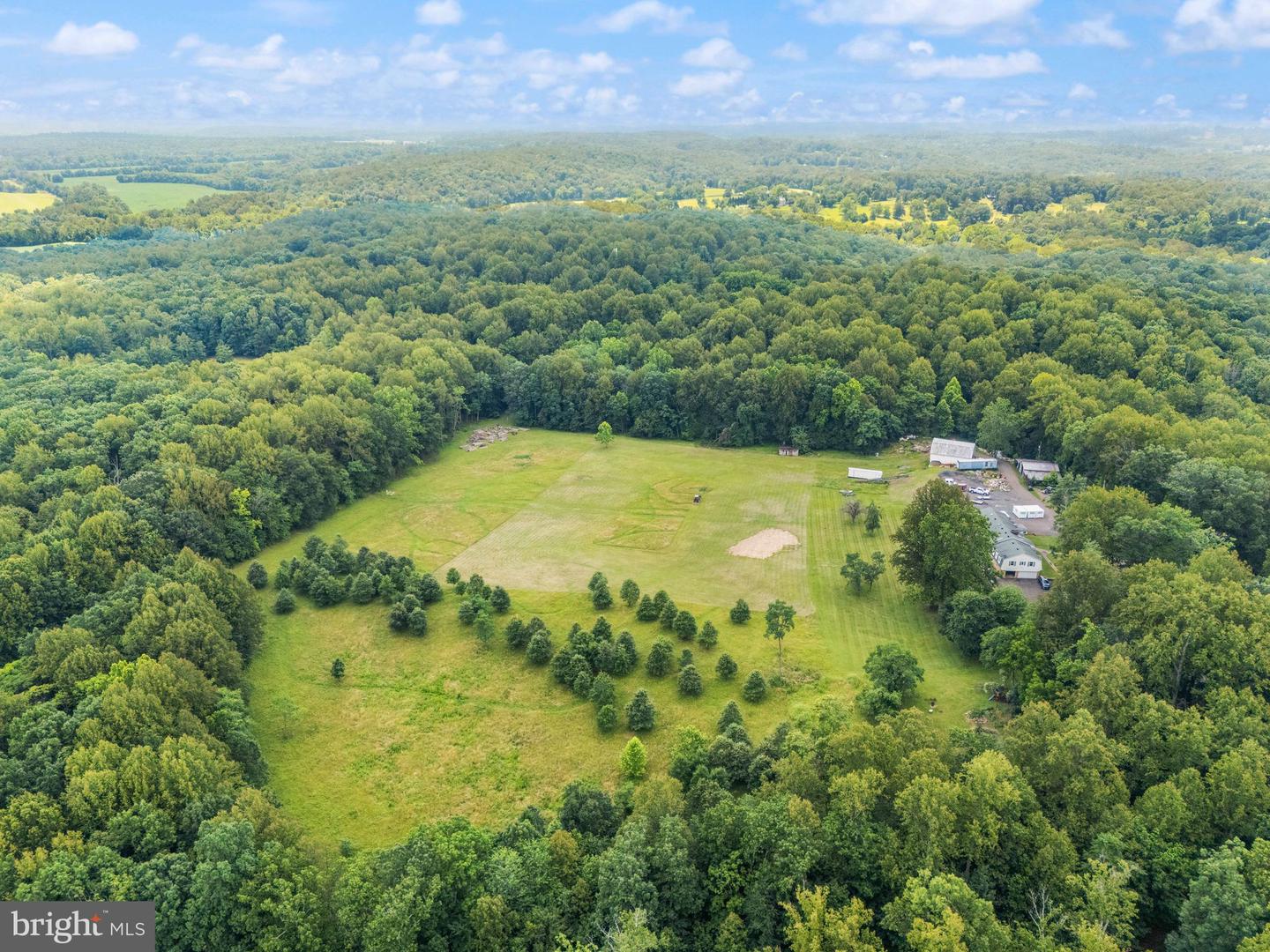 7511 &amp; 7519 ELMORES LN, WARRENTON, Virginia 20187, 9 Bedrooms Bedrooms, ,7 BathroomsBathrooms,Residential,For Sale,7511 &amp; 7519 ELMORES LN,VAFQ2017044 MLS # VAFQ2017044