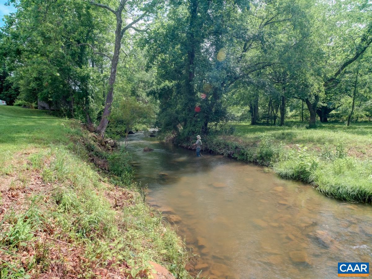 7304 DRY RUN RD, BURNSVILLE, Virginia 24487, ,Farm,For Sale,7304 DRY RUN RD,666410 MLS # 666410