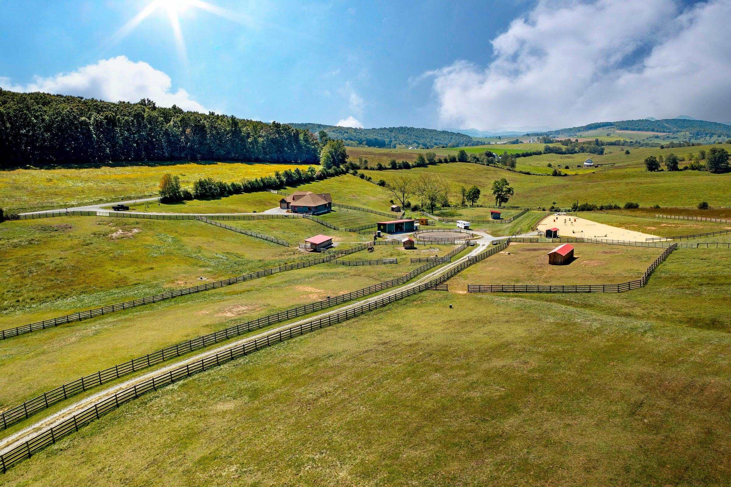 747 NEW PROVIDENCE RD, RAPHINE, Virginia 24472, 4 Bedrooms Bedrooms, ,2 BathroomsBathrooms,Residential,14,747 NEW PROVIDENCE RD,666708 MLS # 666708