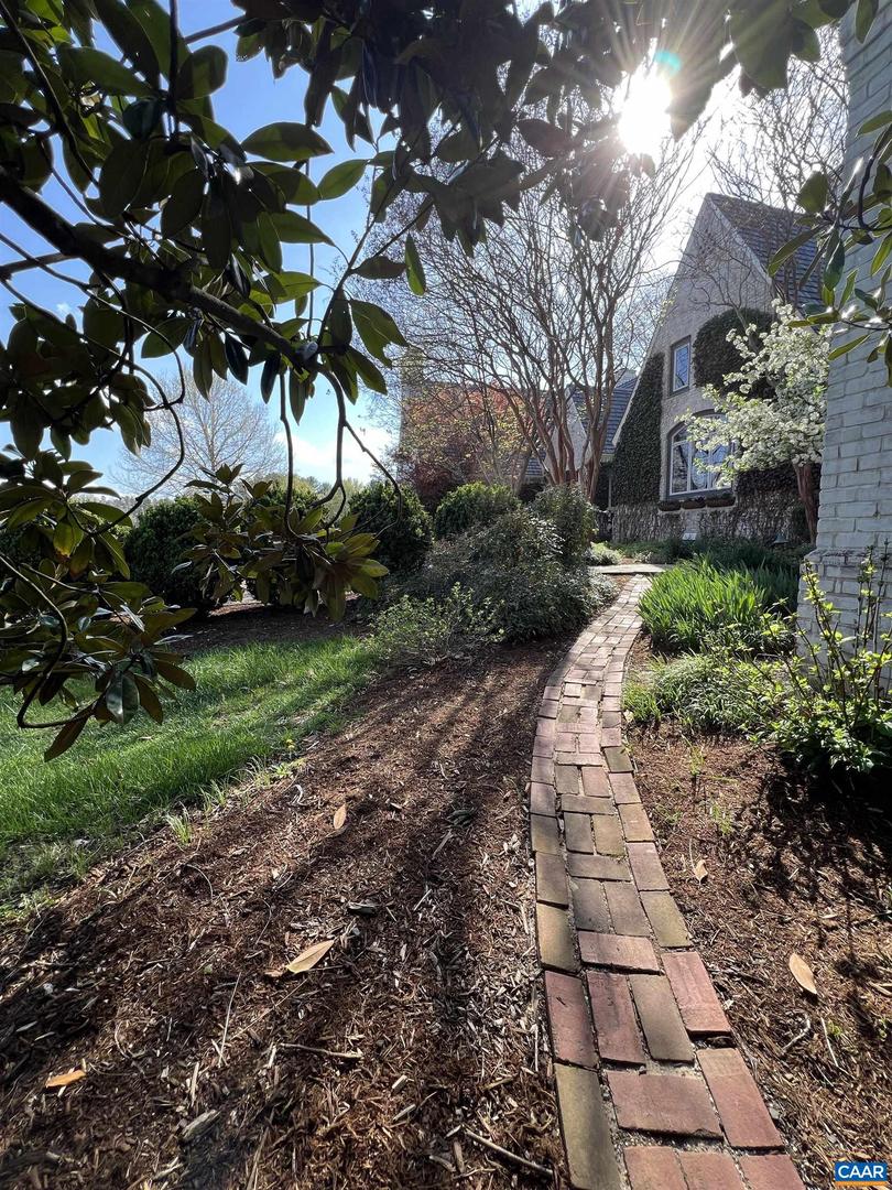 4749 WESLEY CHAPEL RD, FREE UNION, Virginia 22940, 5 Bedrooms Bedrooms, ,5 BathroomsBathrooms,Residential,For Sale,4749 WESLEY CHAPEL RD,666810 MLS # 666810 4749 WESLEY CHAPEL RD, FREE UNION, Virginia 22940, 5 Bedrooms Bedrooms, ,5 BathroomsBathrooms,Residential,For Sale,4749 WESLEY CHAPEL RD,666810 MLS # 666810