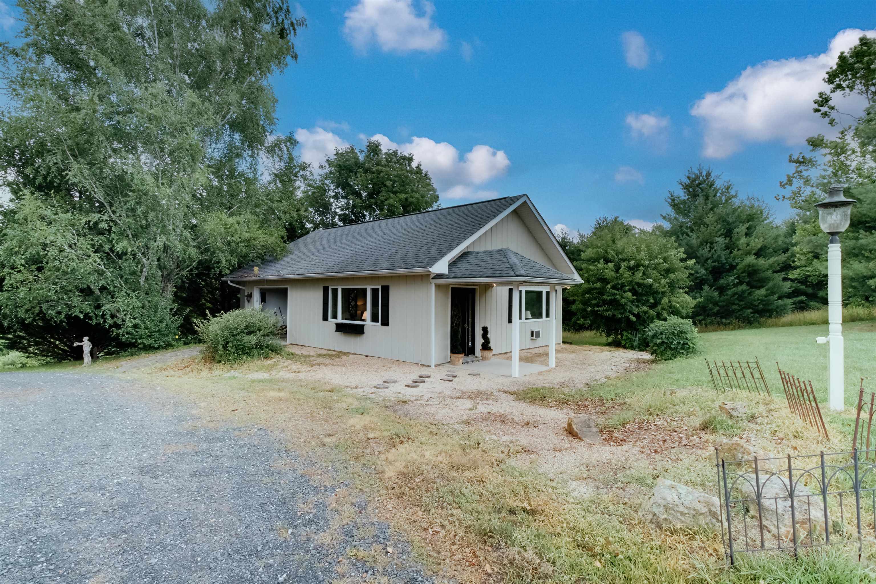 71 SAND HILL LN, WARM SPRINGS, Virginia 24484, 3 Bedrooms Bedrooms, ,4 BathroomsBathrooms,Residential,14,71 SAND HILL LN,666857 MLS # 666857