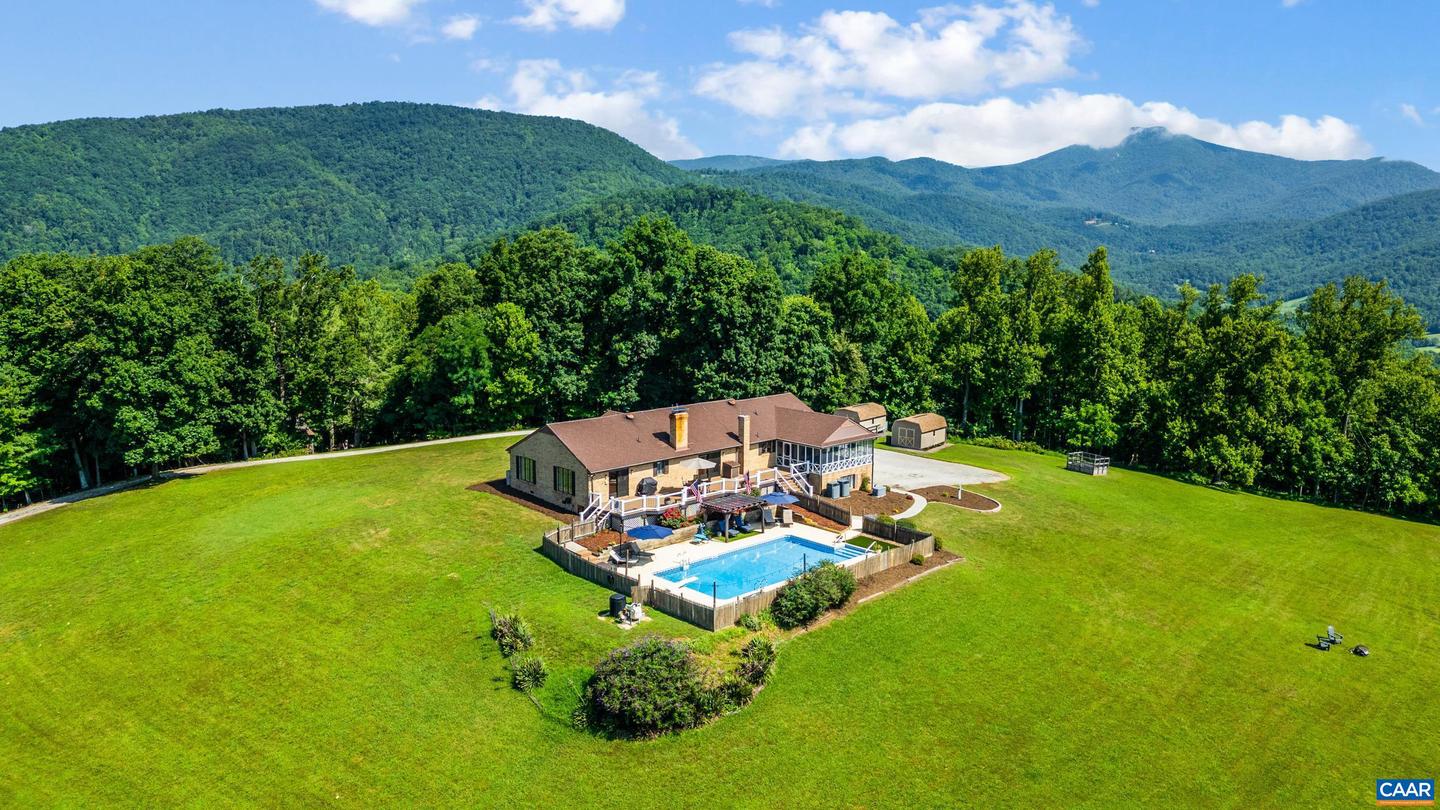 355 DYSON RD, AMHERST, Virginia 24521, 3 Bedrooms Bedrooms, ,4 BathroomsBathrooms,Residential,For Sale,355 DYSON RD,666882 MLS # 666882