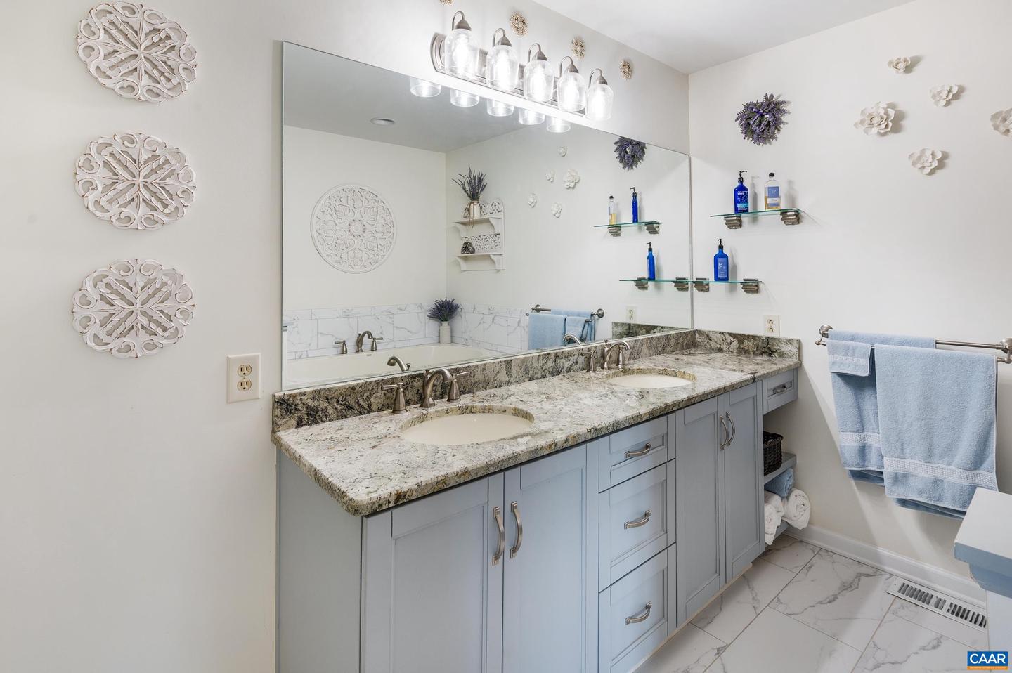 355 DYSON RD, AMHERST, Virginia 24521, 3 Bedrooms Bedrooms, ,4 BathroomsBathrooms,Residential,For Sale,355 DYSON RD,666882 MLS # 666882