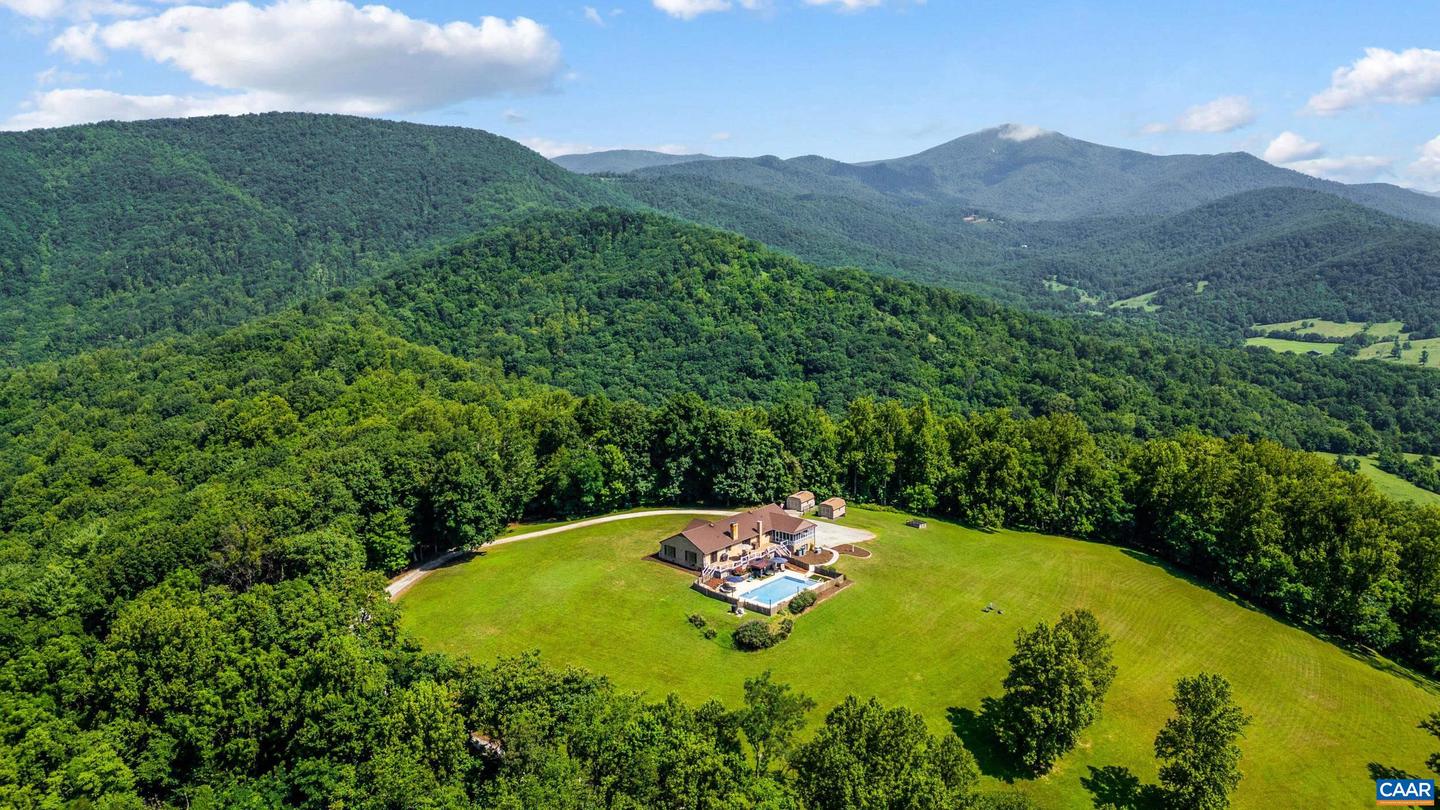 355 DYSON RD, AMHERST, Virginia 24521, 3 Bedrooms Bedrooms, ,4 BathroomsBathrooms,Residential,For Sale,355 DYSON RD,666882 MLS # 666882