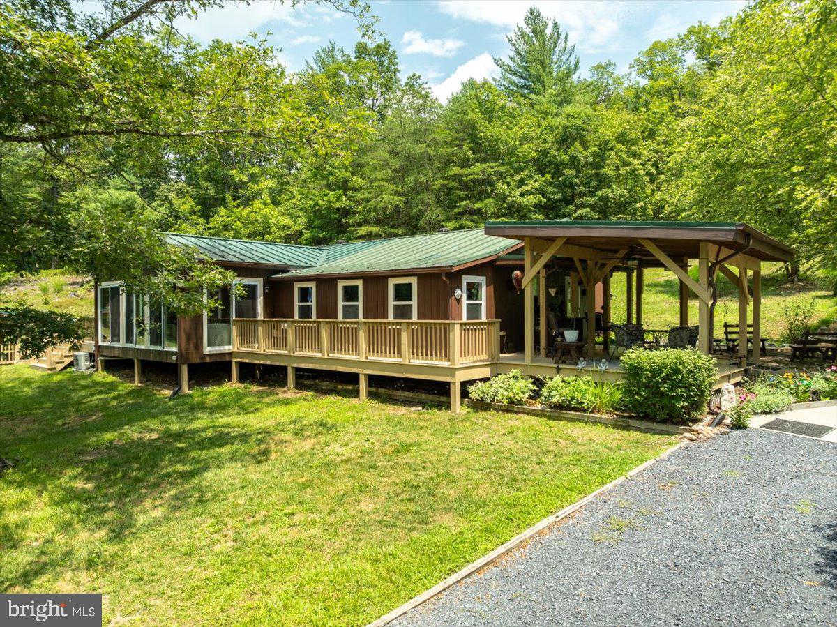 693 MANY WATER LANE, FORT VALLEY, Virginia 22652, 3 Bedrooms Bedrooms, ,2 BathroomsBathrooms,Residential,For Sale,693 MANY WATER LANE,VASH2012008 MLS # VASH2012008