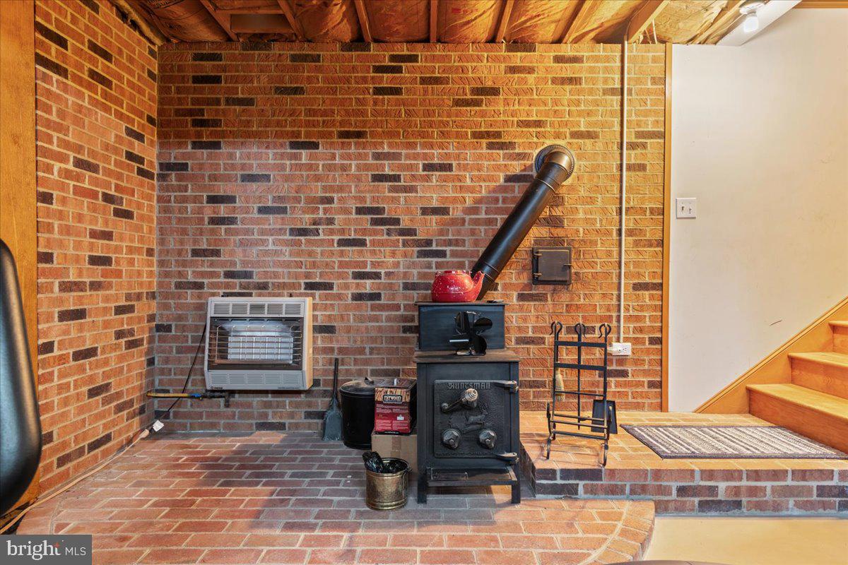 693 MANY WATER LANE, FORT VALLEY, Virginia 22652, 3 Bedrooms Bedrooms, ,2 BathroomsBathrooms,Residential,For Sale,693 MANY WATER LANE,VASH2012008 MLS # VASH2012008