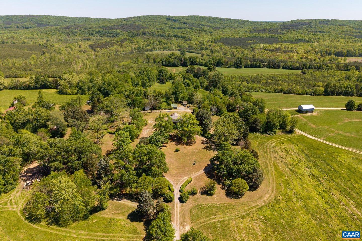 400 DOE LN, CHATHAM, Virginia 24531, 5 Bedrooms Bedrooms, ,2 BathroomsBathrooms,Farm,For Sale,400 DOE LN,664087 MLS # 664087