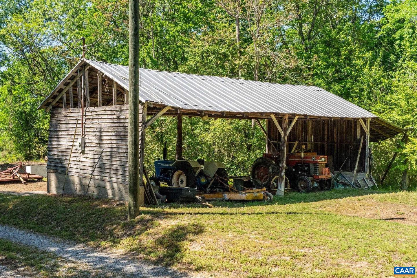 400 DOE LN, CHATHAM, Virginia 24531, 5 Bedrooms Bedrooms, ,2 BathroomsBathrooms,Farm,For Sale,400 DOE LN,664087 MLS # 664087