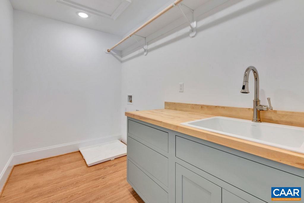 76.99 ACRES COLES ROLLING RD, SCOTTSVILLE, Virginia 24590, 4 Bedrooms Bedrooms, ,3 BathroomsBathrooms,Residential,For Sale,76.99 ACRES COLES ROLLING RD,667328 MLS # 667328