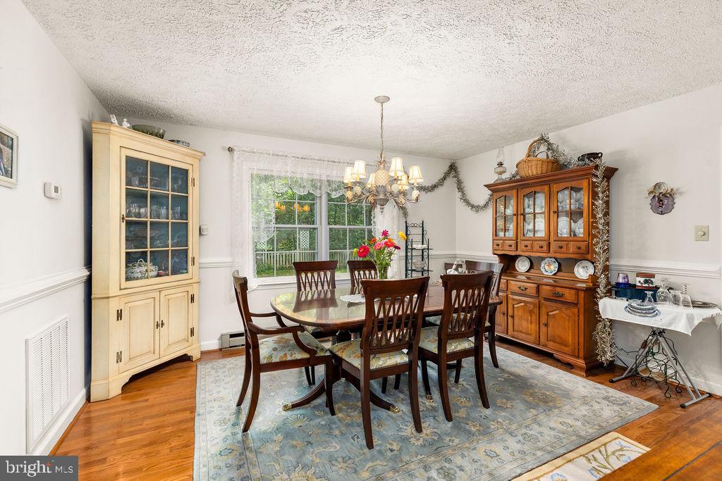 1115 CHAPEL RD, MIDDLETOWN, Virginia 22645, 3 Bedrooms Bedrooms, ,2 BathroomsBathrooms,Residential,For Sale,1115 CHAPEL RD,VAFV2035852 MLS # VAFV2035852