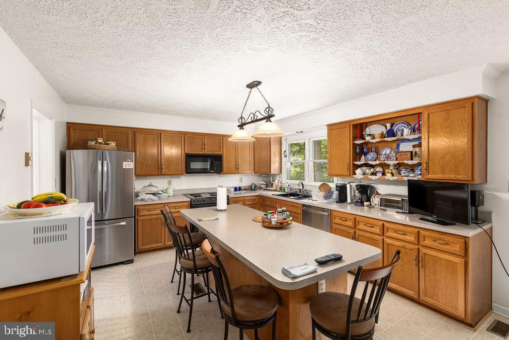 1115 CHAPEL RD, MIDDLETOWN, Virginia 22645, 3 Bedrooms Bedrooms, ,2 BathroomsBathrooms,Residential,For Sale,1115 CHAPEL RD,VAFV2035852 MLS # VAFV2035852