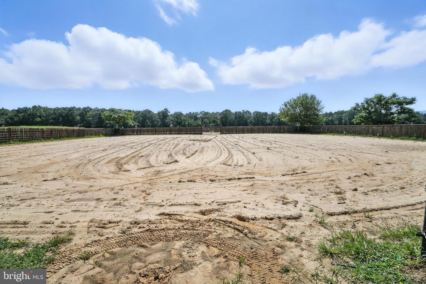 3637 MILLWOOD RD, BOYCE, Virginia 22620, 4 Bedrooms Bedrooms, ,3 BathroomsBathrooms,Residential,For Sale,3637 MILLWOOD RD,VACL2005932 MLS # VACL2005932