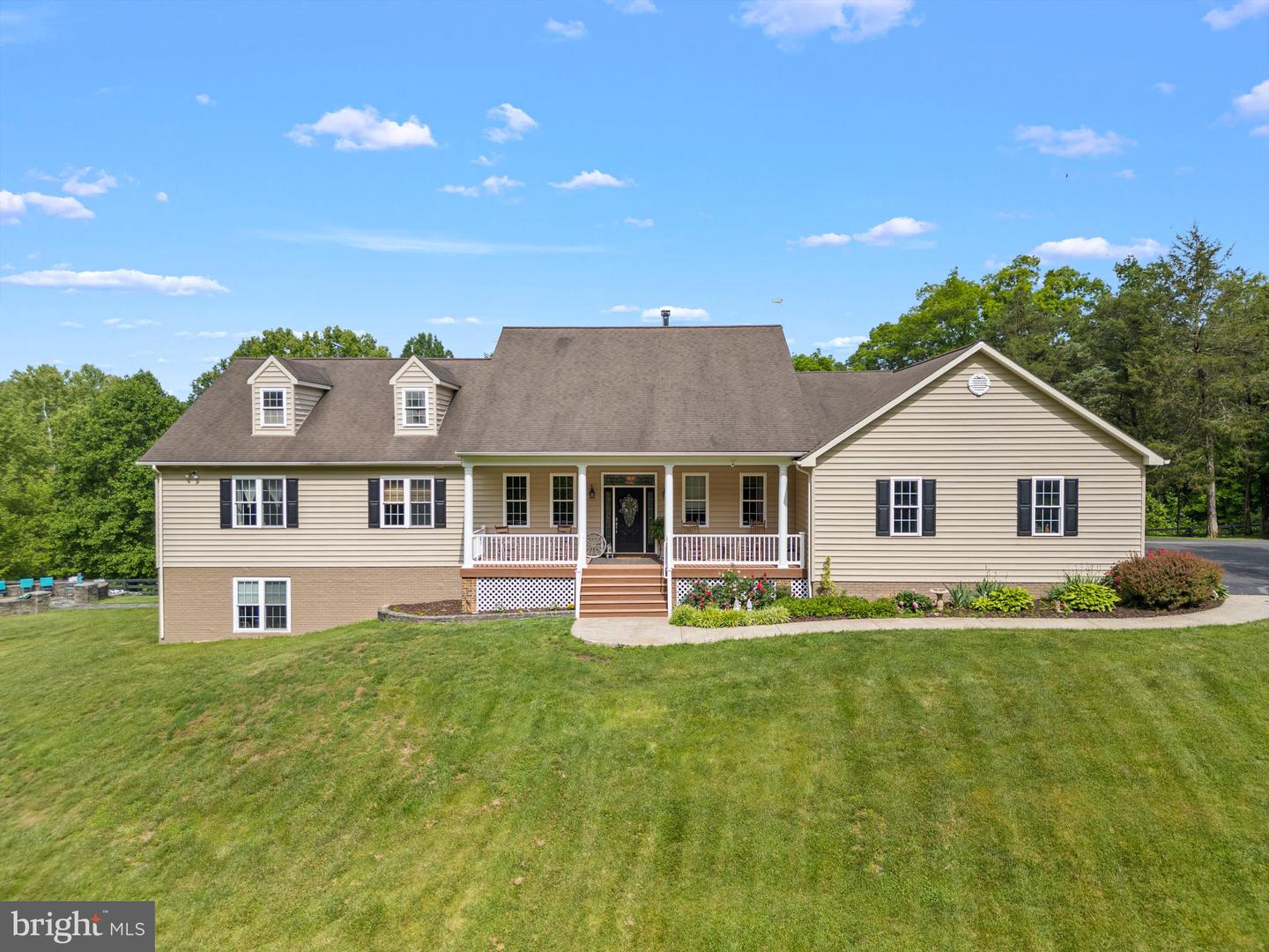 7312 OAK LN, MARSHALL, Virginia 20115, 4 Bedrooms Bedrooms, ,3 BathroomsBathrooms,Farm,For Sale,7312 OAK LN,VAFQ2016554 MLS # VAFQ2016554 7312 OAK LN, MARSHALL, Virginia 20115, 4 Bedrooms Bedrooms, ,3 BathroomsBathrooms,Farm,For Sale,7312 OAK LN,VAFQ2016554 MLS # VAFQ2016554