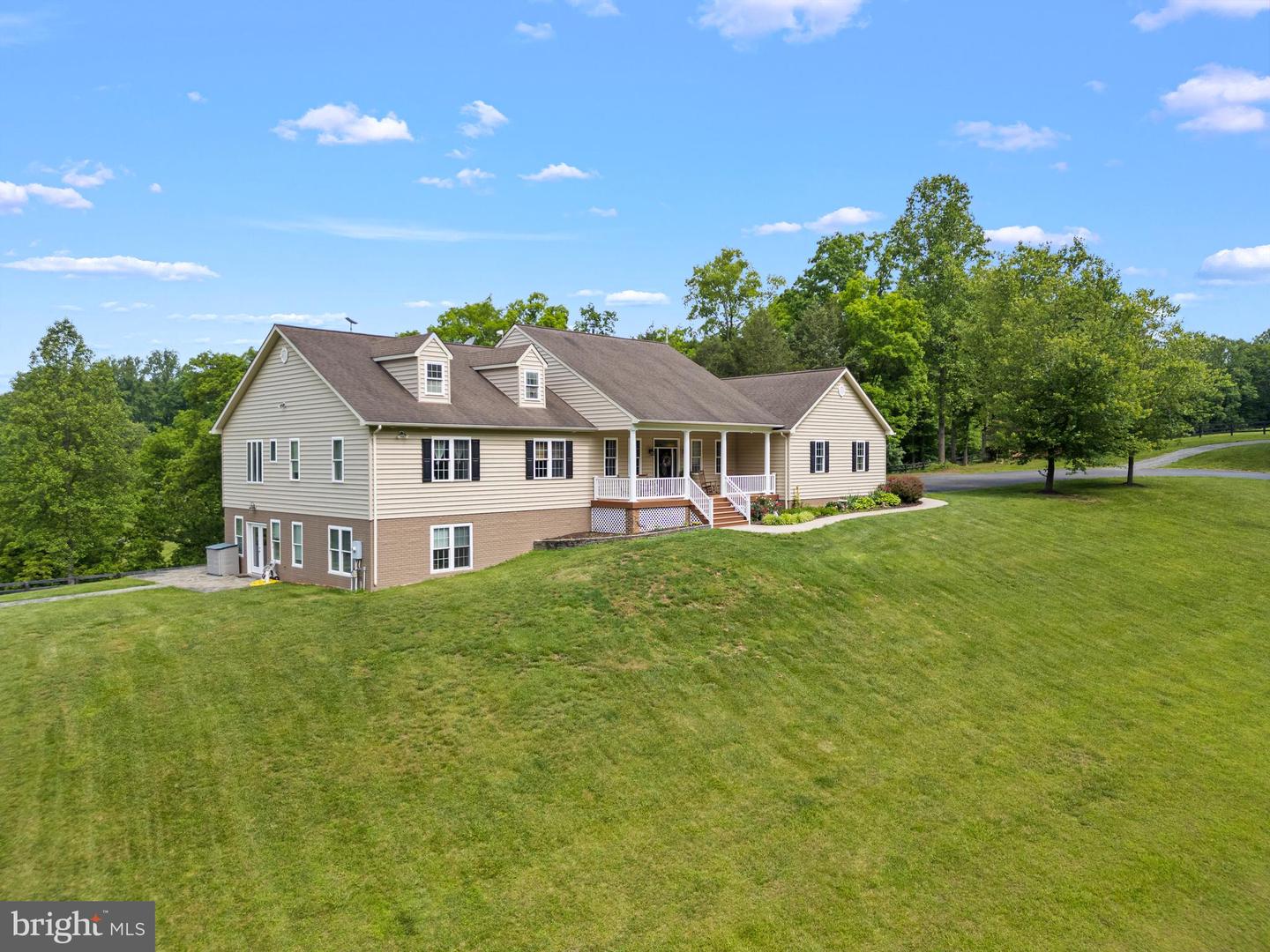 7312 OAK LN, MARSHALL, Virginia 20115, 4 Bedrooms Bedrooms, ,3 BathroomsBathrooms,Farm,For Sale,7312 OAK LN,VAFQ2016554 MLS # VAFQ2016554 7312 OAK LN, MARSHALL, Virginia 20115, 4 Bedrooms Bedrooms, ,3 BathroomsBathrooms,Farm,For Sale,7312 OAK LN,VAFQ2016554 MLS # VAFQ2016554
