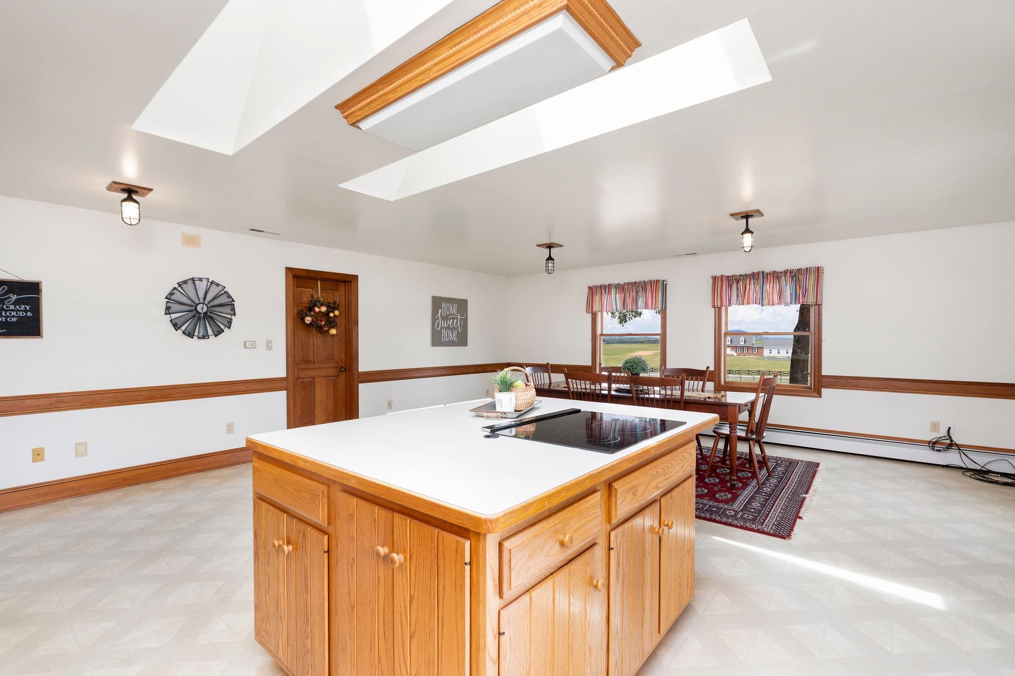 1040 TINKLING SPRING RD, STAUNTON, Virginia 24401, 3 Bedrooms Bedrooms, ,3 BathroomsBathrooms,Residential,14,1040 TINKLING SPRING RD,667916 MLS # 667916